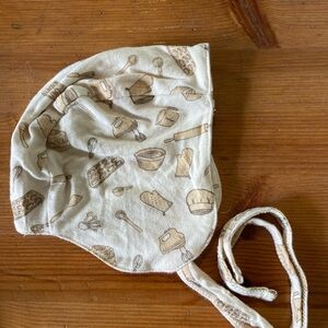 Kate Quinn Flight Hat- kitchen print